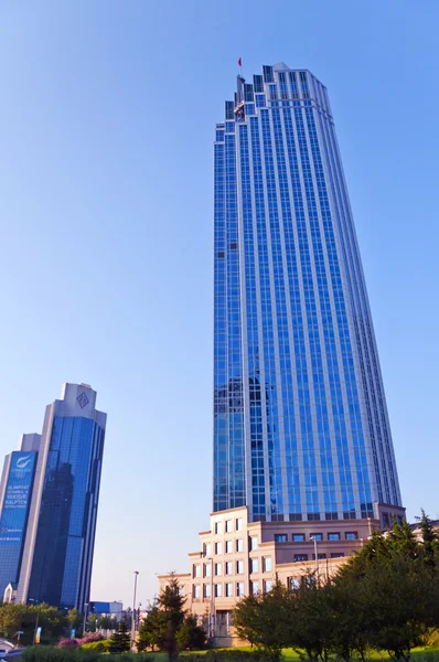 Geschäftstürme im Levent-Bereich in Istanbul — Stockfoto