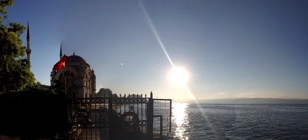 Vista da cidade de Istambul - Cihangir, Dolmabahce, Findikli — Fotografia de Stock