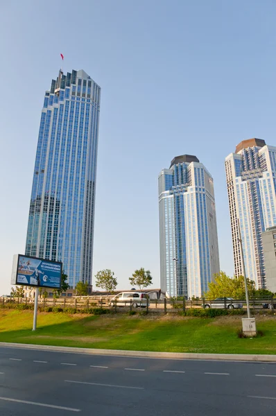 Бизнес-башни в районе Левент в Стамбуле — стоковое фото