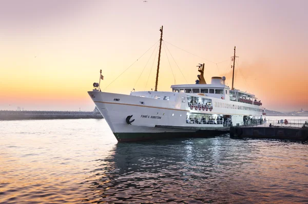 Sunset in Istanbul — Stock Photo, Image