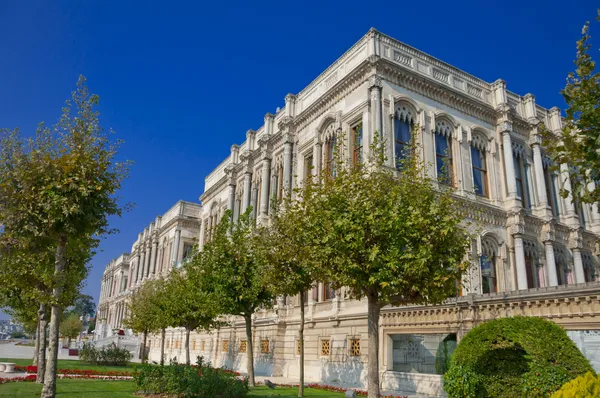 Exterior Ciragan Palace – stockfoto