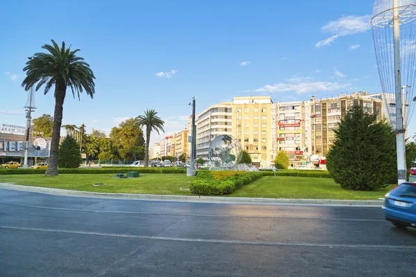 Пам'ятник миру світу Alsancak площі в Ізмірі, Туреччина — стокове фото