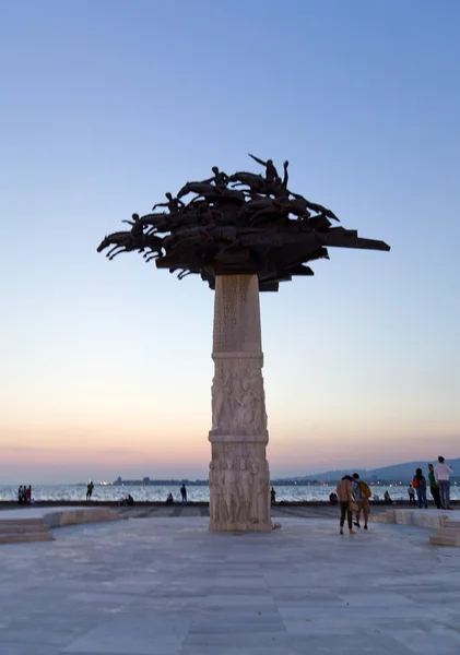 树纪念碑，伊兹密尔，土耳其共和国 — 图库照片