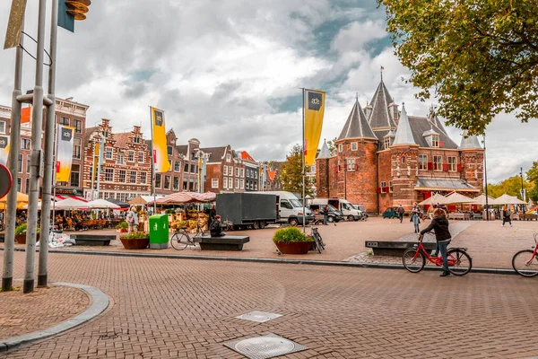Амстердам Нидерланды Октября 2021 Года Новый Рынок Nieuwmarkt Здание Вааг — стоковое фото