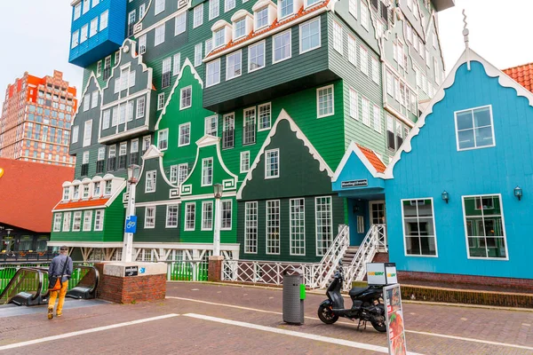 암스테르담 Amsterdam 네덜란드의 암스테르담 Amsterdam 2021 Zaandam 위치한 호텔의 외곽시야 — 스톡 사진