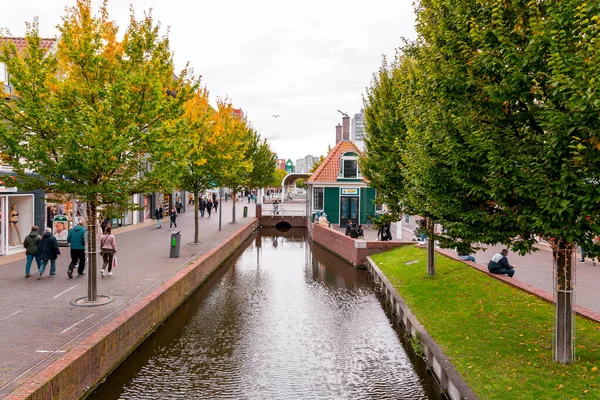Zaandam Nizozemsko Října 2021 Pohled Ulici Typická Architektura Zaandamu Městě — Stock fotografie