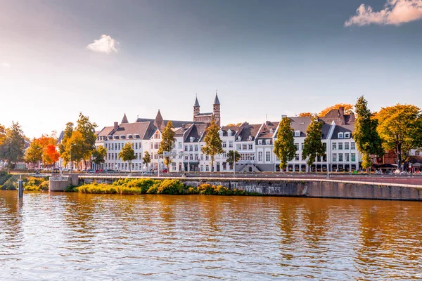 Maastricht Hollande Octobre 2021 Rive Rivière Maas Dans Ville Maastrich — Photo