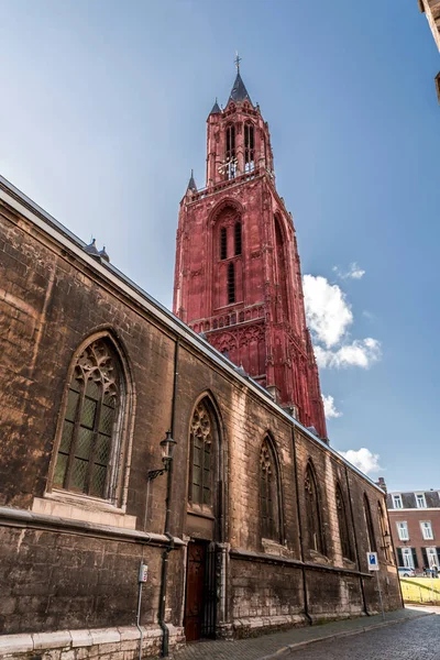 Μάαστριχτ Ολλανδία Οκτωβρίου 2021 Ασβεστολιθικός Γοτθικός Πύργος Του Αγίου Janskerk — Φωτογραφία Αρχείου