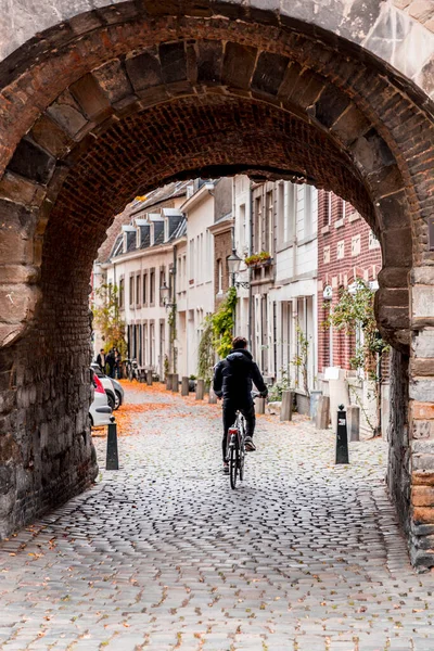 Arquitetura Holandesa Típica Vista Rua Maastricht Uma Cidade Limburg Países — Fotografia de Stock