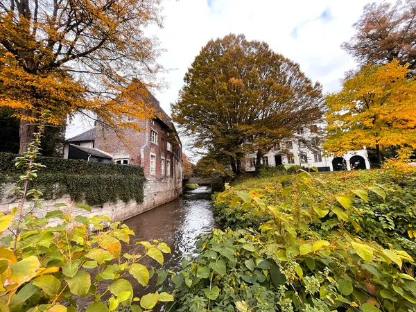 Tradiční Holandské Domy Přírodní Scenérie Maastrichtském Městském Parku Městě Limburgu — Stock fotografie