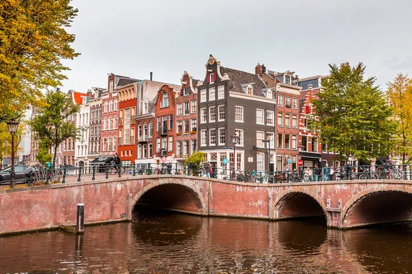 Amsterdam Oktober 2021 Grachten Typische Nederlandse Architectuur Amsterdam Hoofdstad Van — Stockfoto