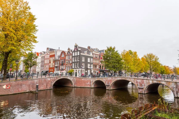 Amsterdam Oktober 2021 Grachten Typische Nederlandse Architectuur Amsterdam Hoofdstad Van — Stockfoto