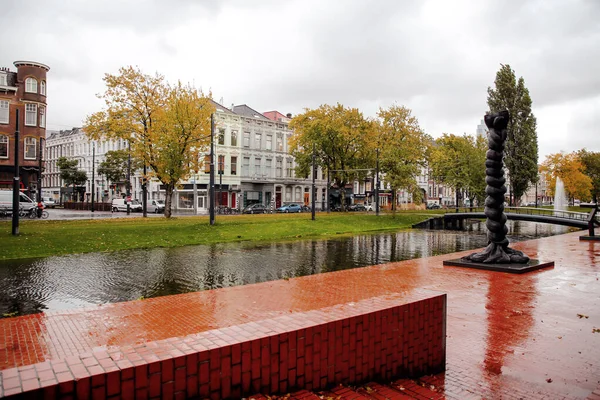 2021年10月6日 鹿特丹 鹿特丹的街景和停车场 鹿特丹是荷兰的第二大城市 — 图库照片