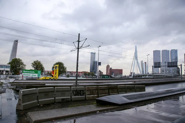 Rotterdam Netherlands October 2021 Erasmus Bridge Maas Meuse River Rotterdam — Stock Photo, Image