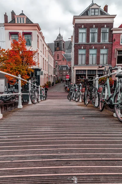 Leiden Países Bajos Octubre 2021 Vista Calle Los Hermosos Canales — Foto de Stock