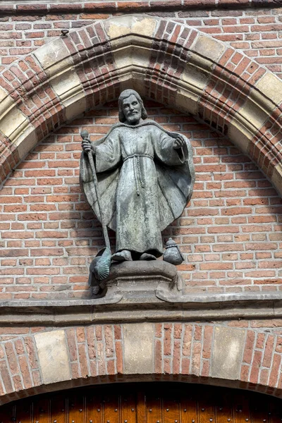 Escultura San Luis Iglesia San Luis Heilige Lodewijkkerk Leiden Holanda —  Fotos de Stock