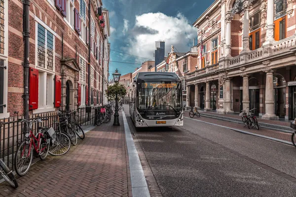 Leiden Nederländerna Oktober 2021 Buss För Allmänheten Leiden Provinsen Nordholland — Stockfoto