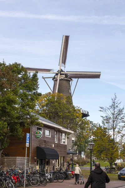 Leiden Holanda Outubro 2021 Molen Valk Valk Molenmuseum Moinho Torres — Fotografia de Stock