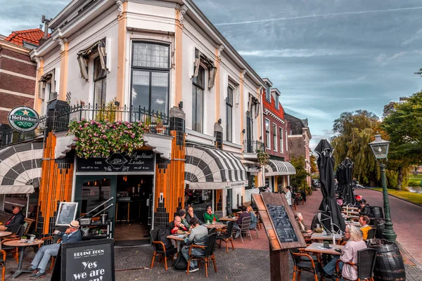 オランダのライデン 2021年10月7日 オランダの南オランダ州の都市と自治体であるライデンの街の景色と一般建築 — ストック写真