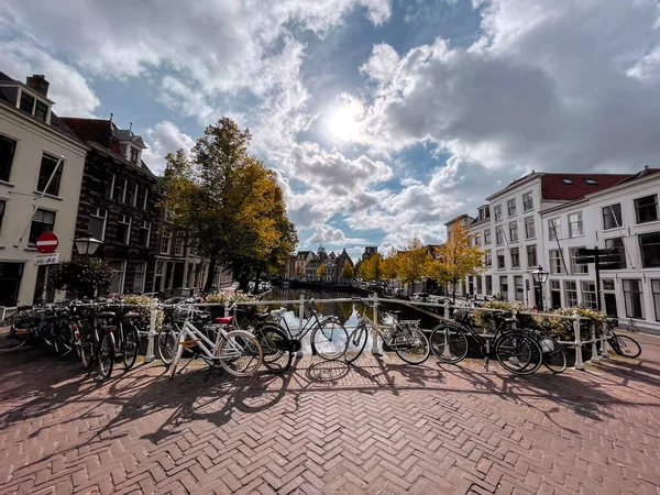 Leiden Niederlande Oktober 2021 Street View Und Die Schönen Kanäle — Stockfoto