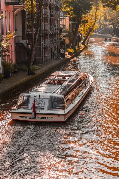 Utrecht Oct 2021 Les Gens Promènent Sur Bateau Travers Les — Photo