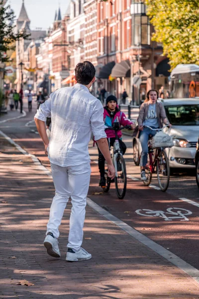 Utrecht Oct 2021 Beyazlar Içindeki Bir Grup Genç Öğrenci Utrecht — Stok fotoğraf