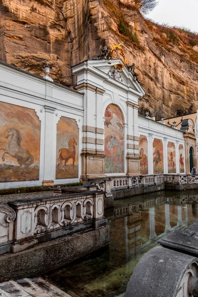 Der Marstallschwemme Der Rossebaendiger Fuente Casa Salzburgo Austria — Foto de Stock