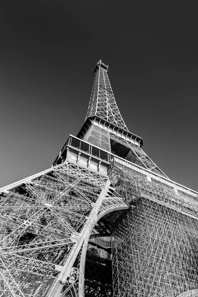 Ikonikus Eiffel Torony Egy Napos Téli Napon Kovácsoltvas Rácstorony Párizsi — Stock Fotó