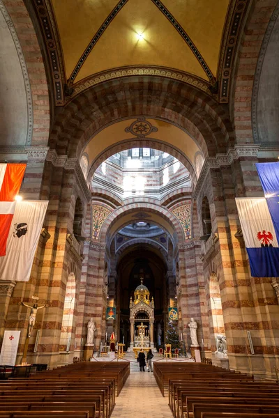 Jan 2022年 马赛主教座堂 Cathedrale Sainte Marie Majěde Marseille 是一座罗马天主教主教座堂 是法国的国家纪念碑 — 图库照片