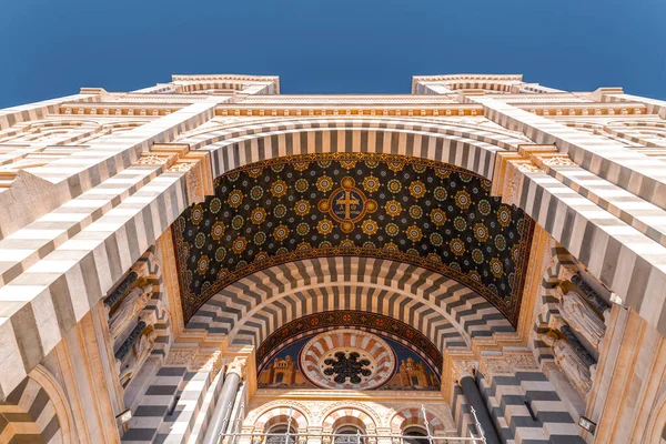 Марсельская Католическая Катехизация Cathedrale Sainte Marie Majeure Marseille Национальный Памятник — стоковое фото