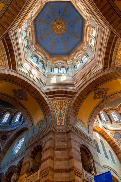 Katedral Marseille Cathedrale Sainte Marie Majeure Marseille Adalah Sebuah Katedral — Stok Foto