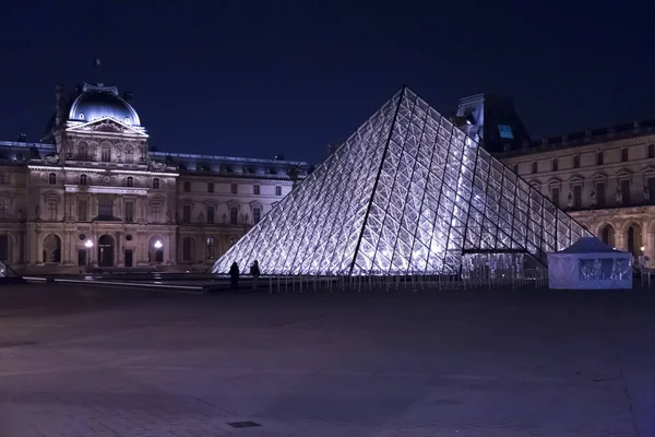 Paryż Francja Jan 2022 Szklana Piramida Luwru Główne Wejście Słynnego — Zdjęcie stockowe