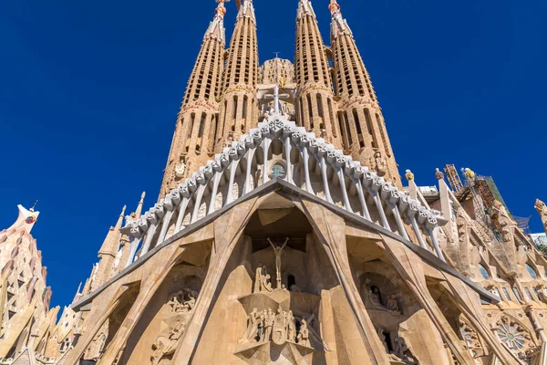 Barcelona Spanien Februar 2022 Außenansicht Der Sagrada Familia Einer Großen — Stockfoto