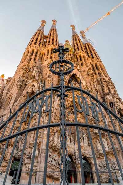 Barcelona Spanien Februar 2022 Außenansicht Der Sagrada Familia Einer Großen — Stockfoto