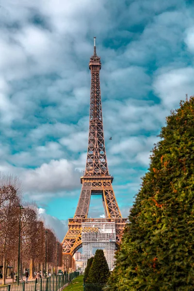 프랑스 Jan 2022 겨울철의 상징적 프랑스 파리의 마스에 — 스톡 사진