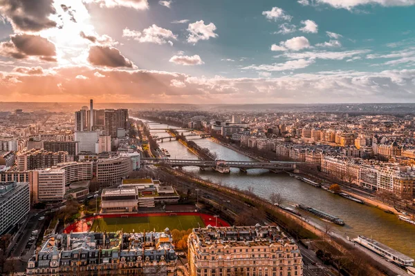 フランス 1月20 2022 エッフェル塔の上からフランスの首都パリの空中景色 — ストック写真