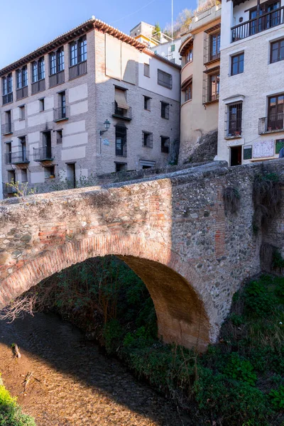 Granada Spanya Şubat 2022 Taş Köprü Spanya Nın Darro Nehri — Stok fotoğraf