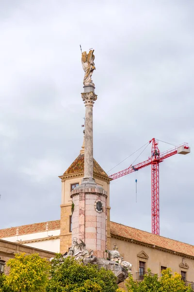 Cordoba Spagna Febbraio 2022 Colonna Statua Commemorativa Del Trionfo San — Foto Stock