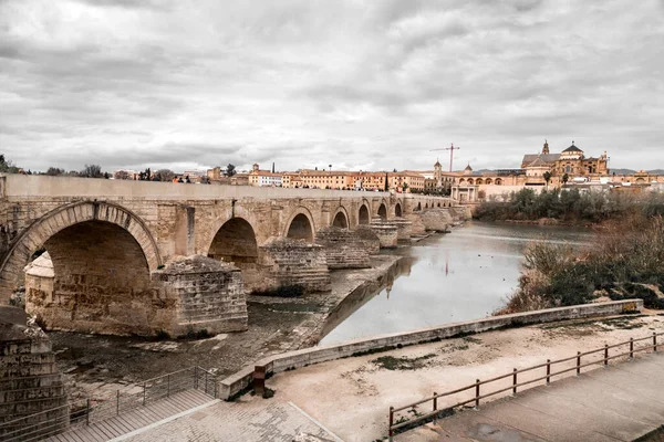 Cordoue Espagne Février 2022 Pont Romain Puente Romano Tour Calahorra — Photo