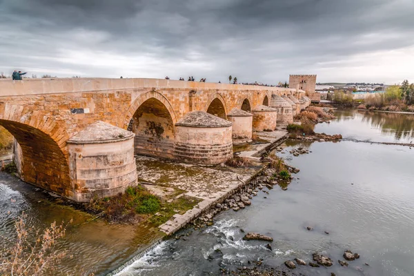 Cordoba Spanien Februar 2022 Die Römische Brücke Oder Puente Romano — Stockfoto