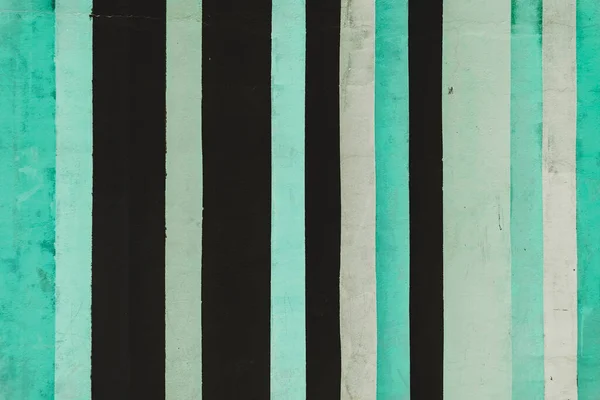 Грандиозная Бетонная Стена Красочными Полосками Пятнами Трещинами — стоковое фото