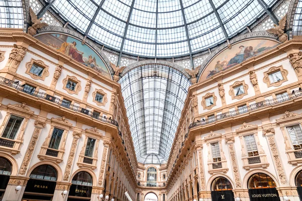Milán Italia Marzo 2022 Galería Vittorio Emanuele Galería Comercial Activa —  Fotos de Stock