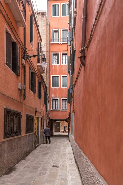 Wenecja Włochy Kwietnia 2022 Typowa Wenecka Architektura Widok Ulicę Wenecji — Zdjęcie stockowe