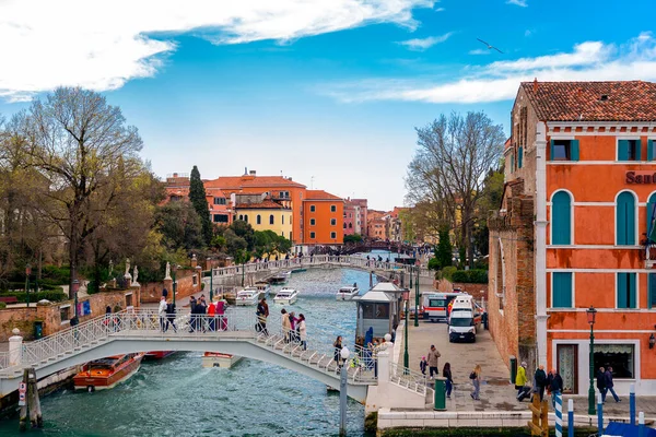 Venecia Italia Abril 2022 Hermosos Canales Edificios Venecianos Tradicionales Venecia — Foto de Stock