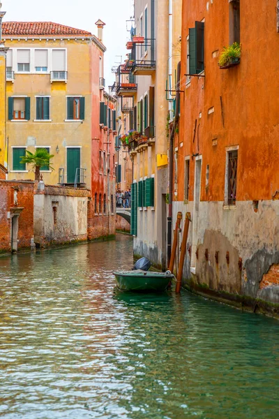 Venice Italy April 2022 Beautiful Canals Traditional Venetian Buildings Venice — ストック写真