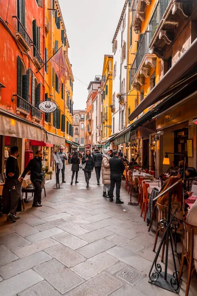 ヴェネツィア イタリア 2022年4月2日 ヴェネツィア ヴェネト イタリアでイタリア料理や飲み物を提供するレストランやカフェ — ストック写真