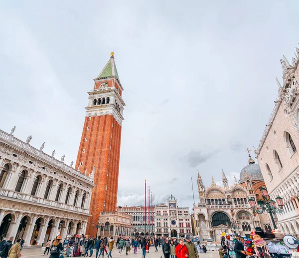 意大利威尼斯 2022年4月2日 圣马克大教堂 Mark Basilica 俗称圣马可大教堂 Mark Basilica 是威尼斯罗马天主教牧首座堂 — 图库照片