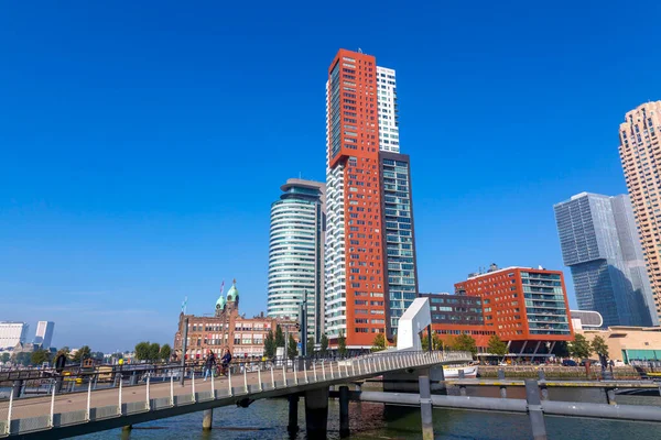 Rotterdam Hollandia 2021 Október Modern Üzleti Tornyok Nieuwe Maas Folyó — Stock Fotó