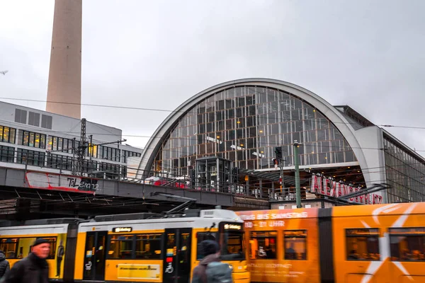 Berlin Deutschland Dezember 2021 Der Alexanderplatz Ist Ein Großer Öffentlicher — Stockfoto