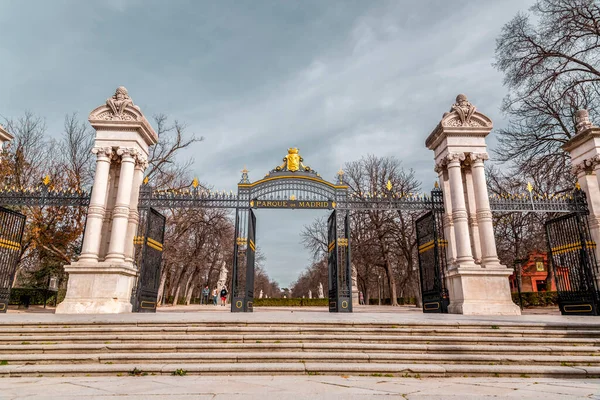 Madrid España Feb 2022 Puerta Espana Del Parque Del Buen — Foto de Stock